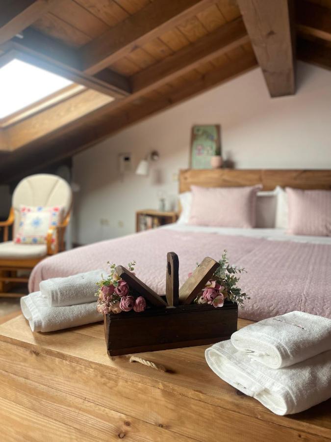 La Casa De Las Flores De El Hornillo Eksteriør bilde